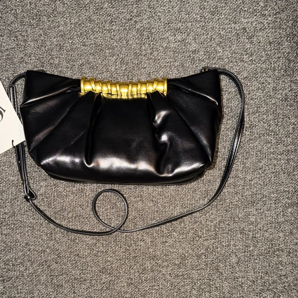 Elegant Black and Gold Women's Bag - Picture 11 of 12